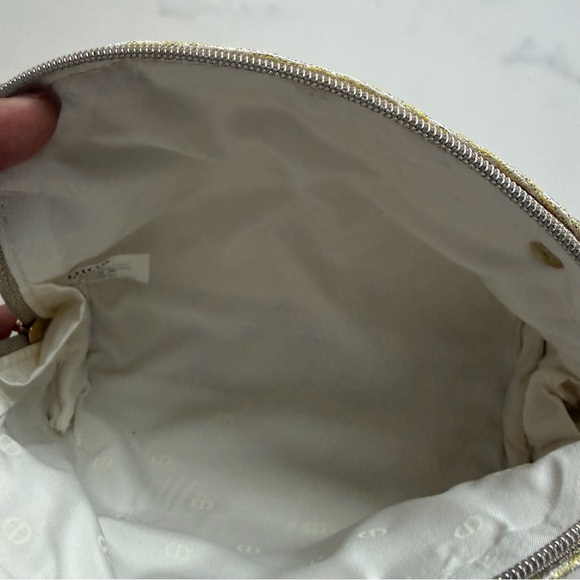Dior Beaute VIP pouch as crossbody - Picture 4 of 13